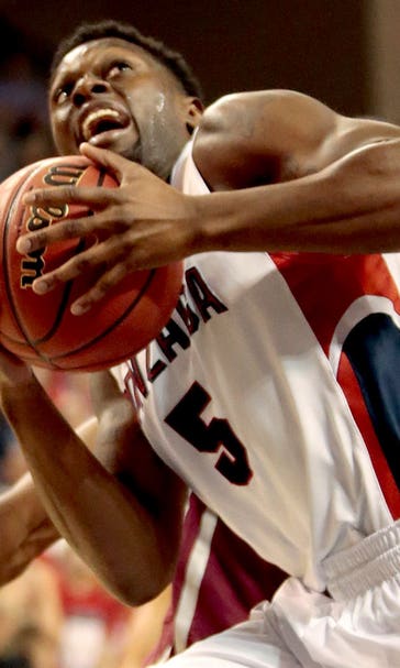 No. 13 Gonzaga routs Saint Joseph's behind Bell's 18 points